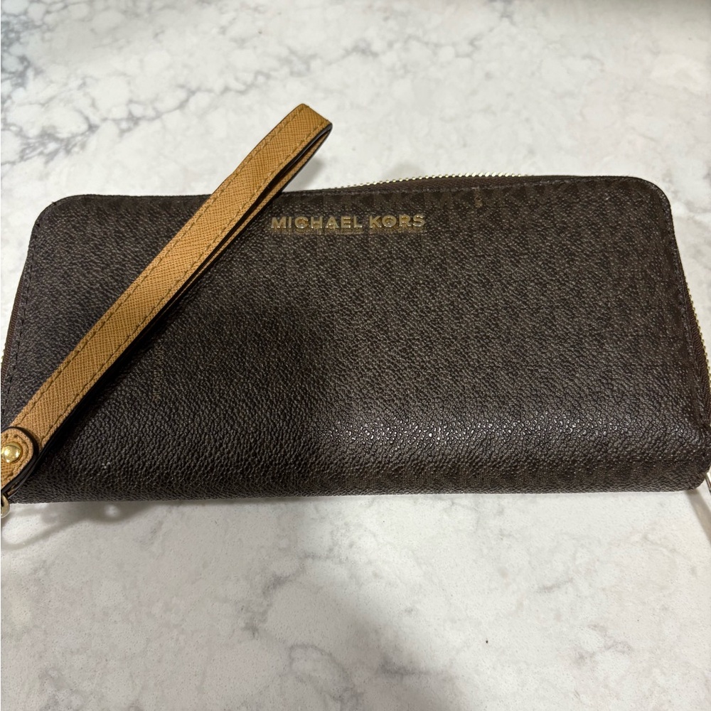 Michael Kors logo wristlet wallet